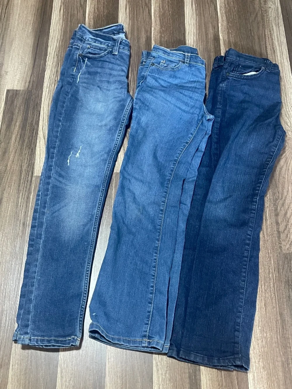 Lot of 3 pairs of Jeans and jean short (2 Children’s Place, 1 Justice) Size 10